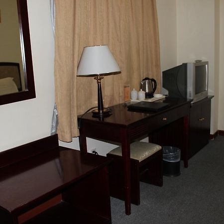 Hotel Super 8 Beijing Yizhuang Tianbao Esterno foto