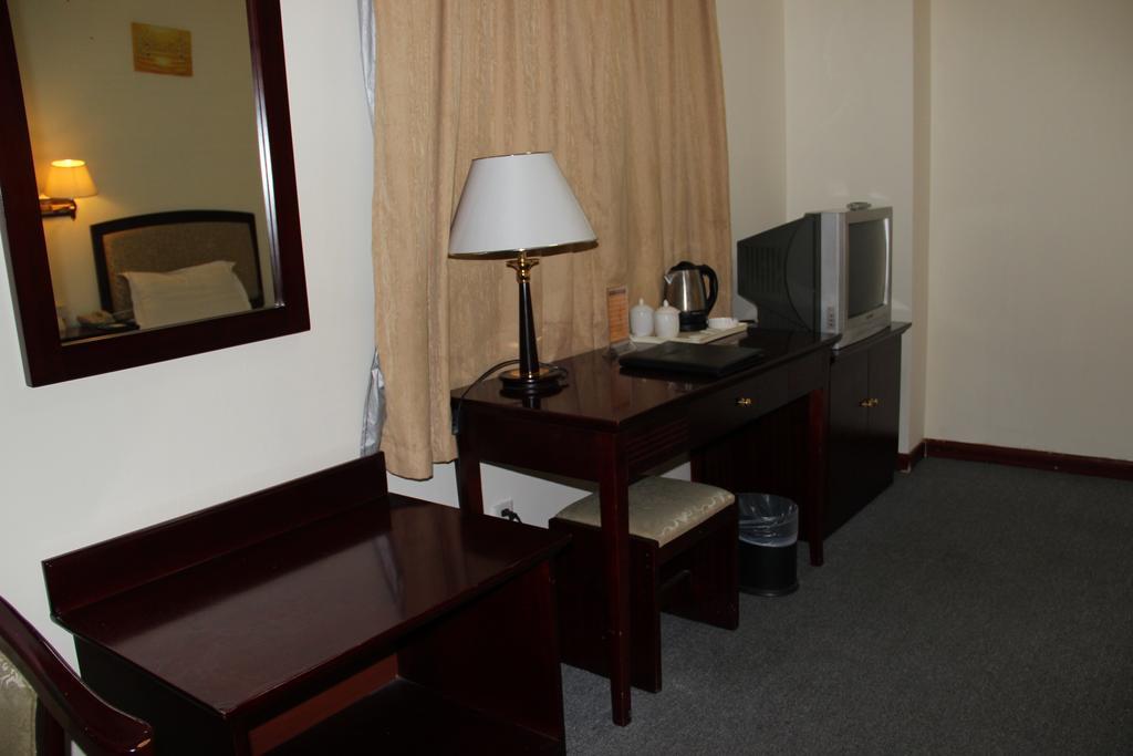 Hotel Super 8 Beijing Yizhuang Tianbao Esterno foto
